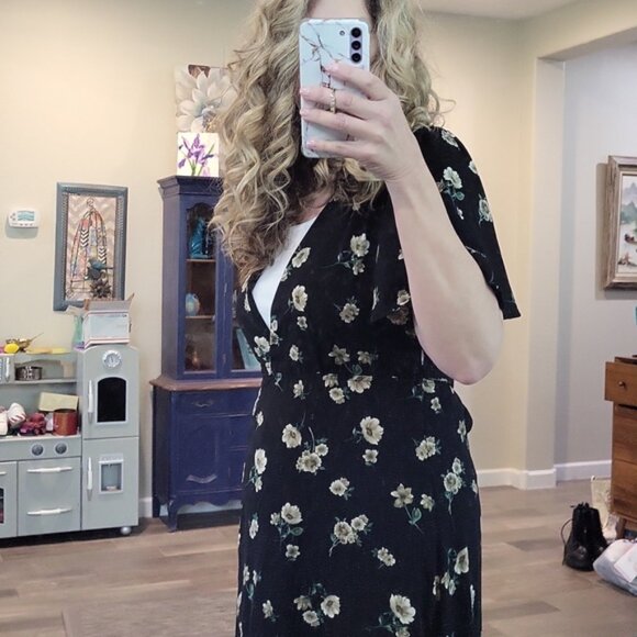 Lulus Italian Garden Black Floral Print Wrap Dress Ties at Back or Side Size S - Picture 5 of 12